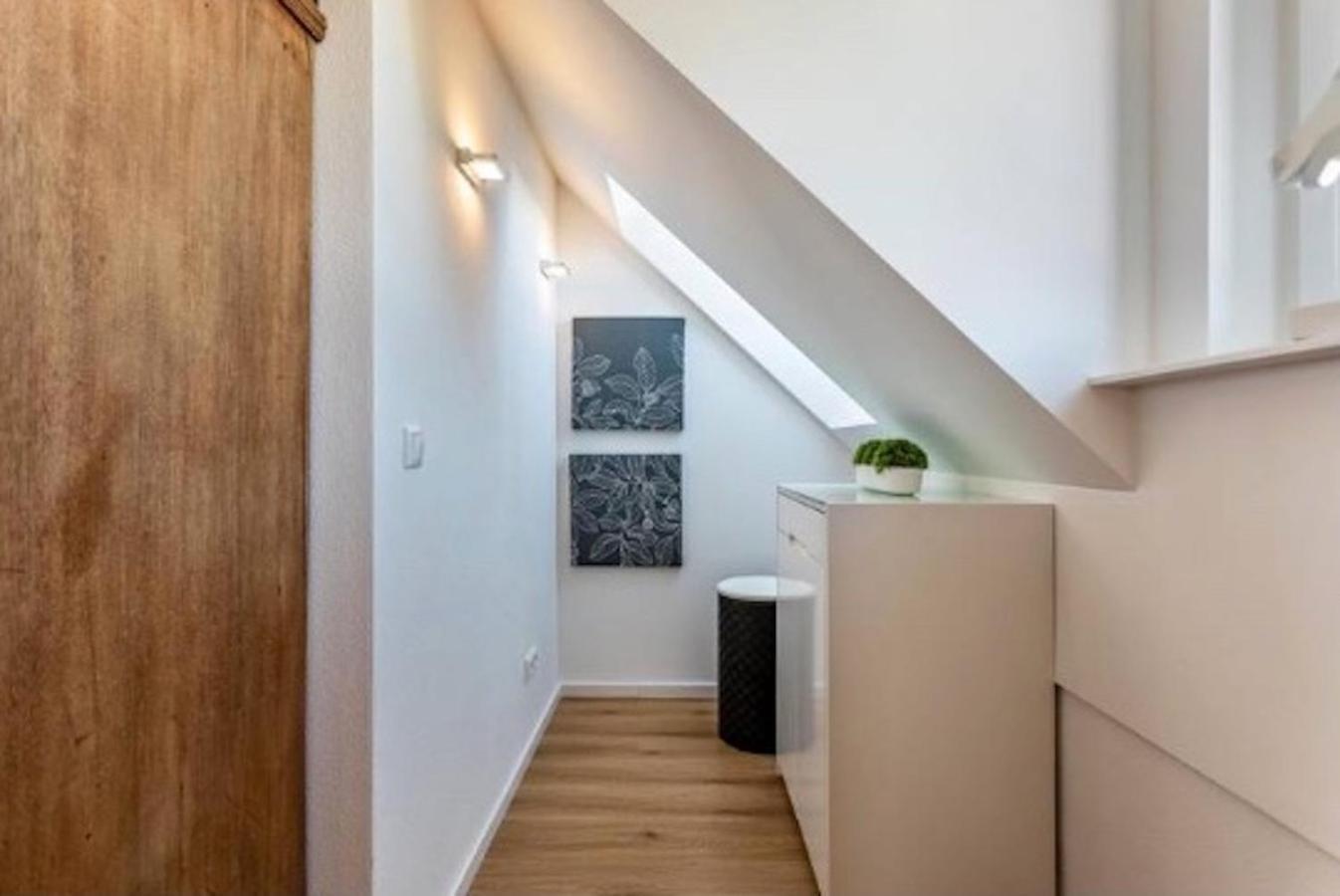 Terralpin Apartments - Charmante Dg Wohnung Mit Balkon Bruckmuhl Bagian luar foto